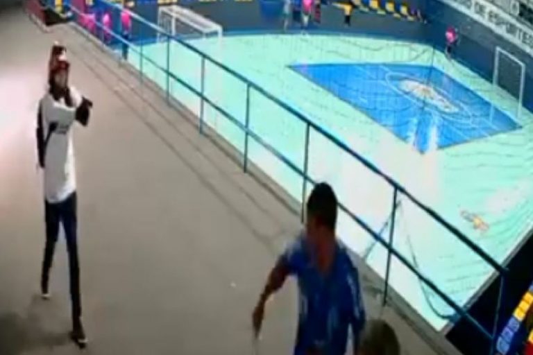 video-maestro-de-natacion-asesinado-a-balazos-en-brasil-2