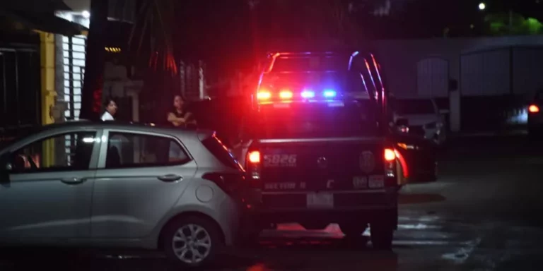 policias-se-movilizan-en-el-fraccionamiento-andalucia-tras-el-reporte-de-un-presunto-secuestro-5_MASTER