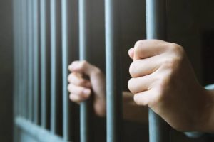 encarcelado violador prision
