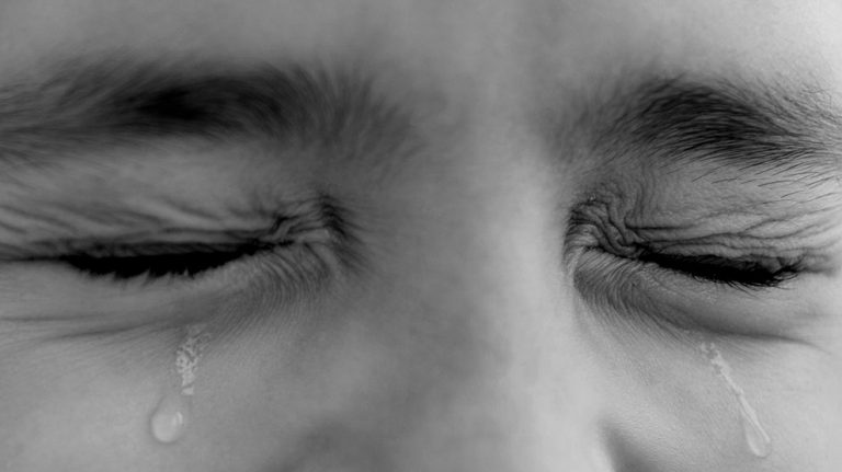 230427-Aca13-des-f2-maltrato-infantil