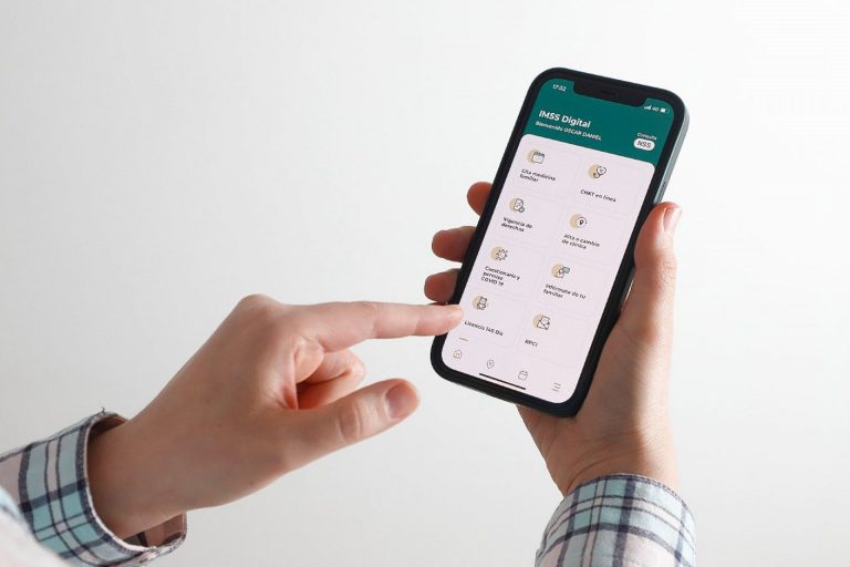 Con el objetivo de reducir aglomeración el IMSS ofrece trámites y servicios de manera digital.