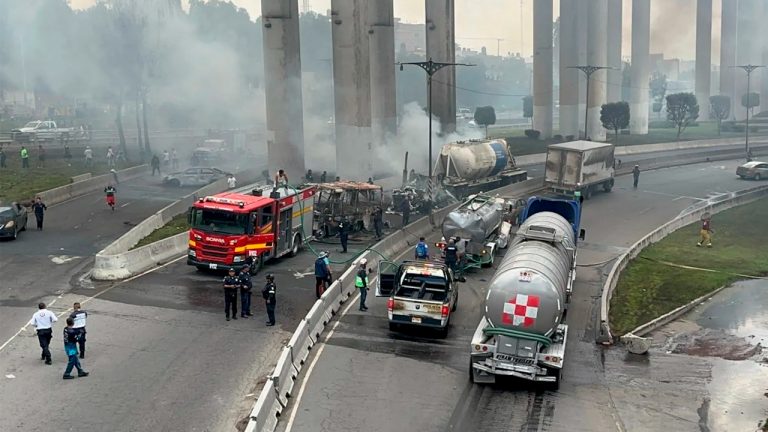 La Fiscalía de CDMX descarta que un bache haya provocado la volcadura y explosión de una pipa en Iztapalapa