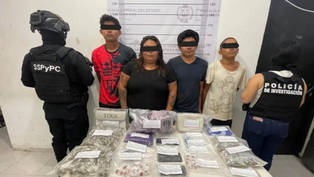 “La China” y otros tres implicados fueron capturados en un operativo en Tulum; se les asegura marihuana, cocaína y metanfetamina.