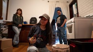 En la última década, el número de adultos menores de 35 años que viven con sus padres aumentó 6.3%