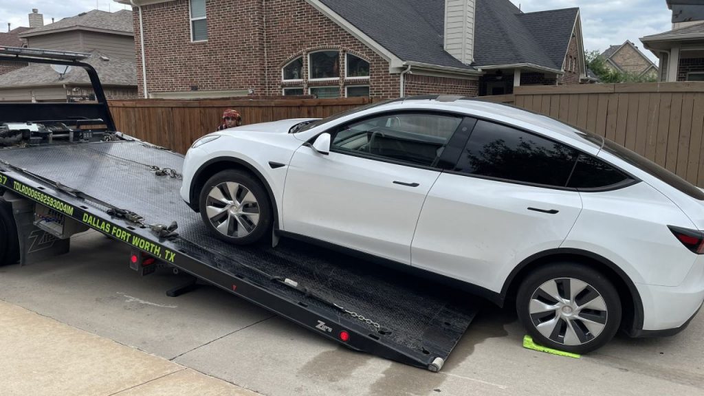 Falla de batería obliga a Tesla a retirar 13 mil vehículos