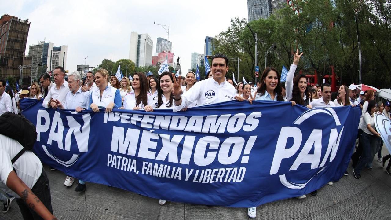 El PAN presentó su nuevo logo y anunció cambios internos, reafirmando que competirá en las elecciones de 2027 sin depender de alianzas políticas.