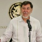 El senador solicitará licencia por 12 días para atender una invitación de la Autoridad Palestina.