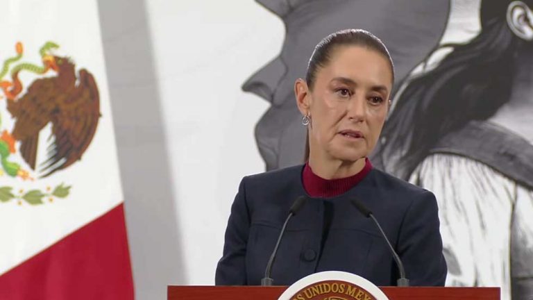 La presidenta Claudia Sheinbaum confirmó que la FGR investiga a empresas de Estados Unidos por su presunta relación con el contrabando de combustibles.