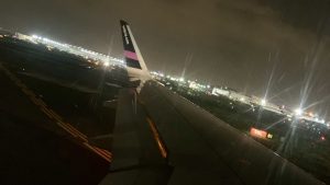Un piloto de Volaris realizó una maniobra de emergencia en el Aeropuerto Internacional de Los Ángeles