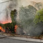 Una pareja resultó con quemaduras leves tras un incendio en su vivienda de la Supermanzana 233 de Cancún.
