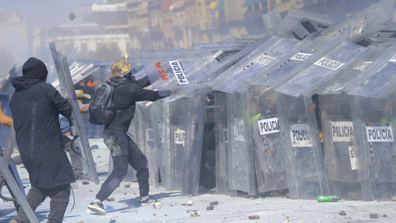La SSC informó que 26 policías ya fueron dados de alta y 14 siguen bajo atención médica tras la marcha de la Generación Z.