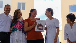 Sheinbaum entregó 225 viviendas del programa Bienestar y anunció una ampliación histórica para Quintana Roo.