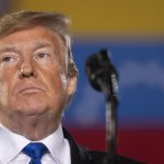 Trump pidió considerar totalmente cerrado el espacio aéreo venezolano en medio de un aumento de tensiones con el gobierno de Nicolás Maduro.