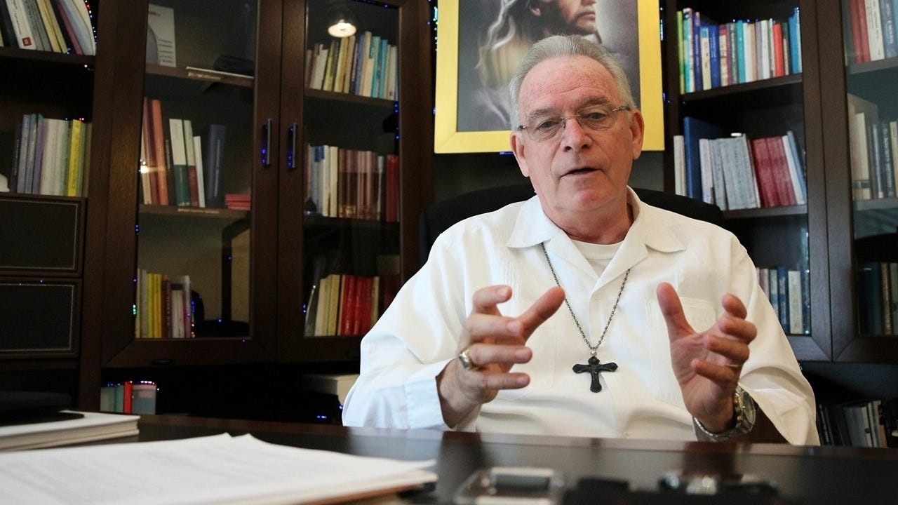 El Vaticano aceptó la renuncia de Monseñor Pedro Pablo Elizondo y nombró a Salvador González Morales como nuevo obispo de la Diócesis de Cancún–Chetumal.