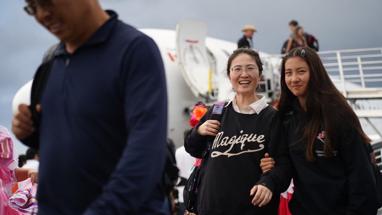 WestJet inauguró la ruta directa Calgary–Cozumel con un vuelo semanal, fortaleciendo la conectividad aérea de la isla con el mercado turístico canadiense.