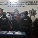 El sujeto fue detenido tras un reporte ciudadano y se le aseguraron diversas dosis de presuntas drogas y una motocicleta.