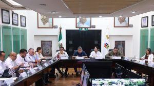 El Congreso de Quintana Roo retiró la propuesta de modificar el cobro del Visitax para 2026 y aprobó ajustes al Presupuesto de Egresos tras inquietudes del sector hotelero.