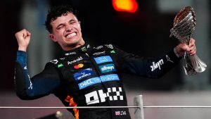 El piloto británico logró el campeonato al terminar tercero en Abu Dabi, superando por dos puntos a Max Verstappen.