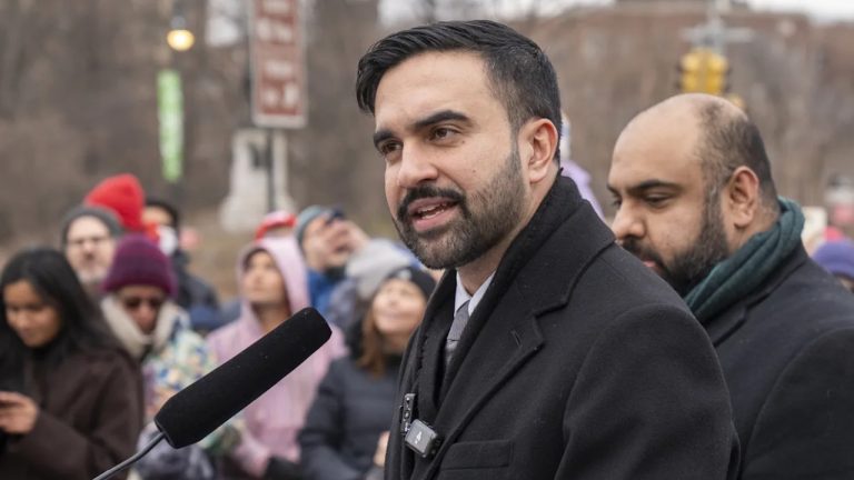 El alcalde de Nueva York, Zohran Mamdani, condenó el posible arresto de Nicolás Maduro por parte de fuerzas estadounidenses.