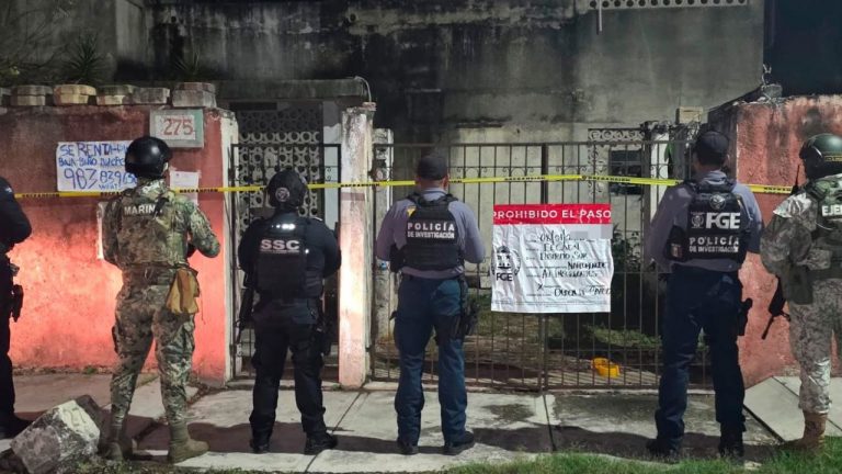 Autoridades de los tres órdenes de gobierno ejecutaron cinco cateos en distintos municipios del estado, donde aseguraron presuntos estupefacientes, motocicletas y cartuchos útiles, además de detener a dos personas por narcomenudeo.