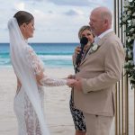 Rick Harrison, el conductor del reality “El Precio de la Historia”, celebró su quinta boda en Cancún rodeado de su familia.