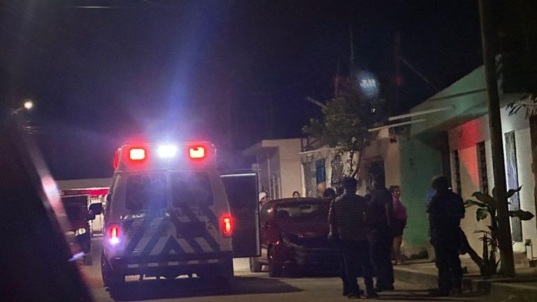 La noche del sábado un intento de robo de motocicleta dejó a un joven lesionado en Cancún; la víctima no presentó denuncia.