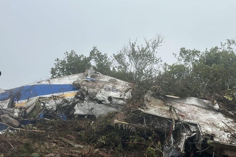 Hallan accidentado y sin sobrevivientes el avión desaparecido en Colombia con 15 ocupantes
