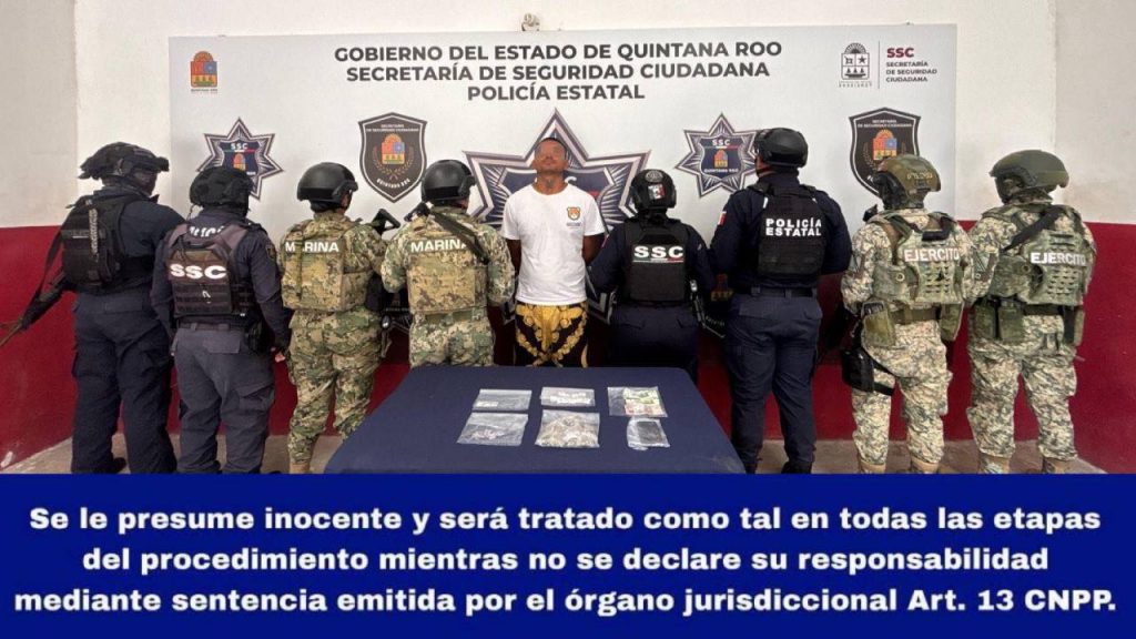 En calles de Chetumal fuerzas estatales y federales detuvieron a José Rodolfo “N”, a quien le aseguraron diversas bolsitas con drogas.