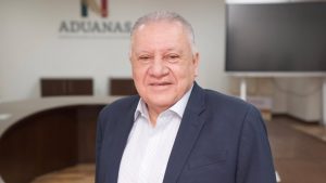 Tras la salida de Arturo Abreu por jubilación, surgieron versiones que señalan a Rafael Marín Mollinedo como posible relevo.