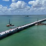 El Puente Nichupté quedó completamente unido, conectando la ciudad de Cancún con la Zona Hotelera y registra un avance del 94%.
