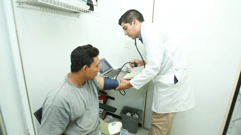 Presentan plan de infraestructura hospitalaria en Quintana Roo con nuevas obras y rehabilitación de unidades médicas.