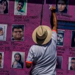 Autoridades federales informaron que más de 132 mil personas permanecen desaparecidas en el país, con una parte importante de expedientes incompletos.