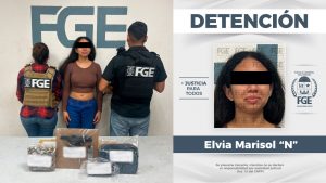 Una mujer fue detenida en Playa del Carmen con presuntas dosis de droga y un arma de fuego que estaría relacionada con al menos tres homicidios en Quintana Roo.