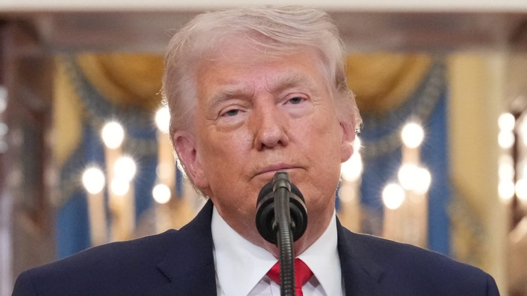 El presidente de Estados Unidos, Donald Trump, advirtió posibles ataques contra infraestructura energética y de transporte en Irán.