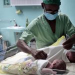 Cuba registró un aumento en la mortalidad infantil entre 2018 y 2025, en medio de crisis económica y sanciones internacionales.