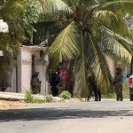 Operativo policiaco y militar en Felipe Carrillo Puerto tras reporte de disparos; autoridades aseguraron bolsas sospechosas.
