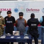 Dos hombres fueron detenidos en Cancún en la Supermanzana 258; se les aseguraron marihuana, cristal y un arma de fuego.
