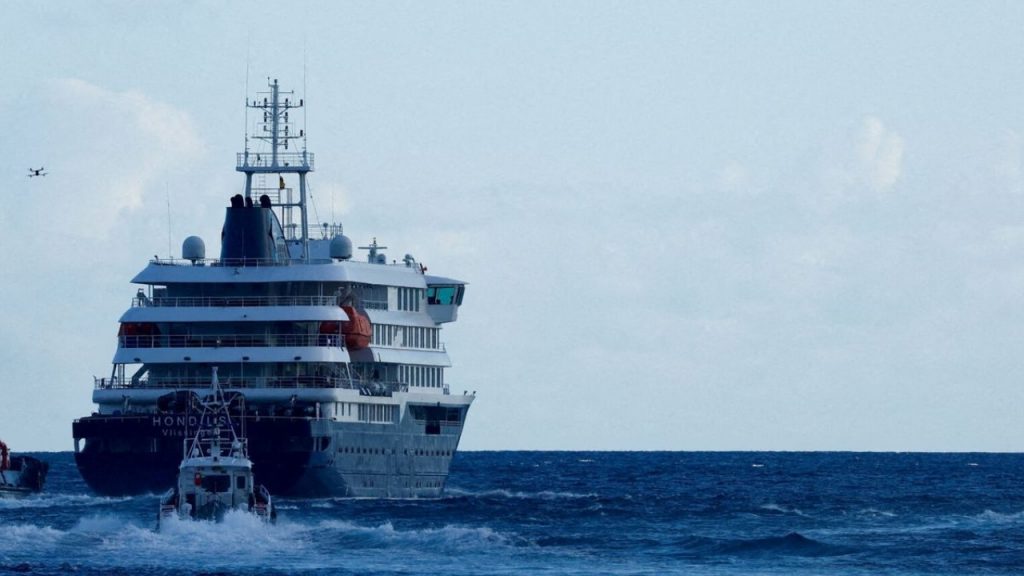 Una pasajera del crucero MV Hondius dio presuntamente positivo a hantavirus en Canadá y fue hospitalizada junto con su pareja.
