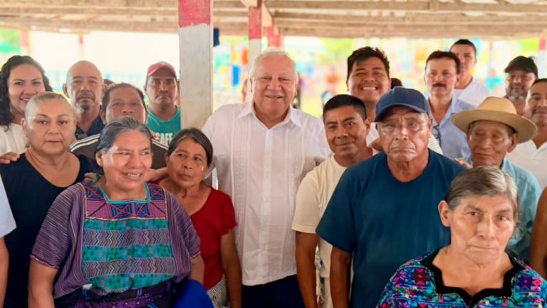 Rafael Marín sostuvo un encuentro con habitantes de Mayabalam, quienes expusieron problemas de tierra y uso de suelo.